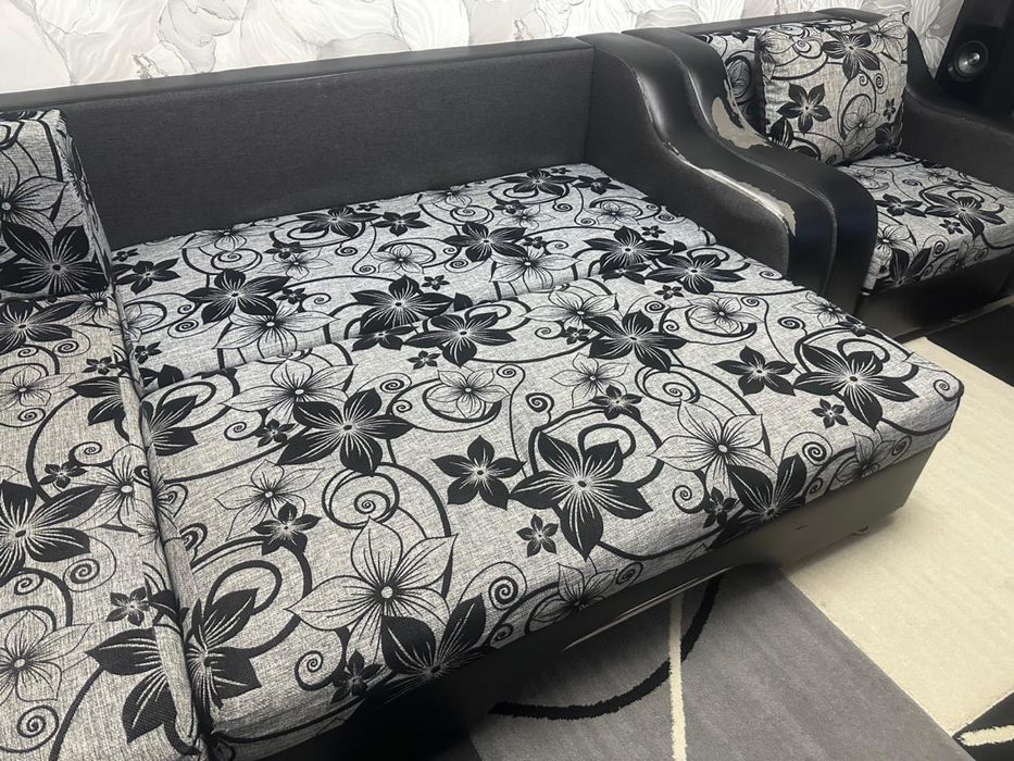 Продам угловой модульный диван