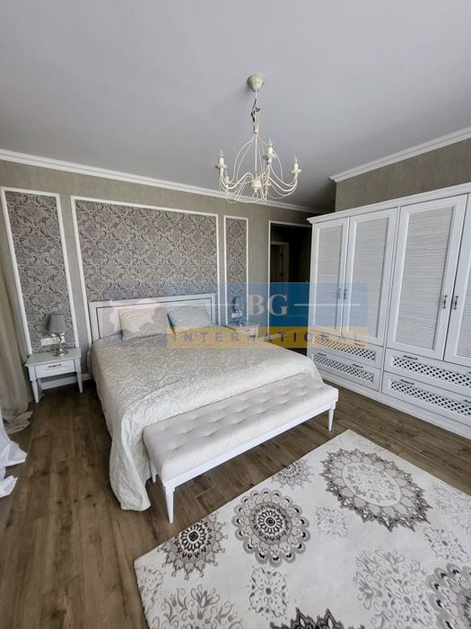 Продава се Четиристаен апартамент в Черноморец - 250 кв.м за 1860 €/кв.м - Снимка #8