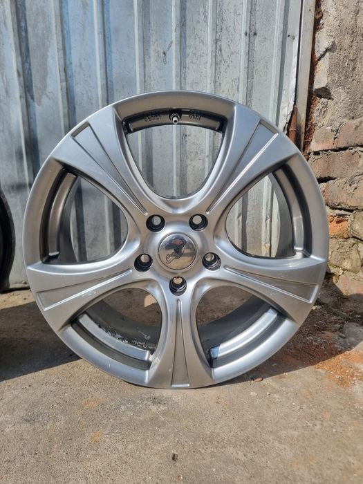 Jante R17 Aliaj 5x114.3 / 7J ET 50 Com4wheels Hyundai Renault Duster