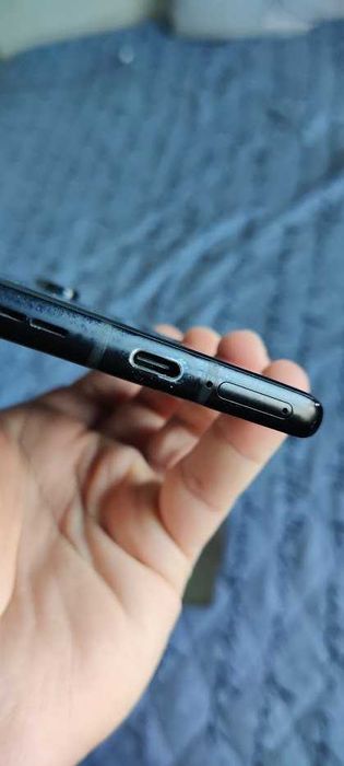 Продава се OnePlus 8 Pro 128GB, 8GM RAM