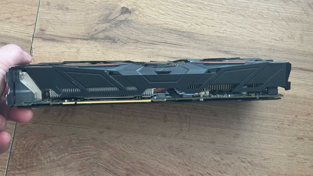 Gigabyte GeForce GTX 1080 8GB GDDR5X triple-fan, “FAN STOP”, backplate