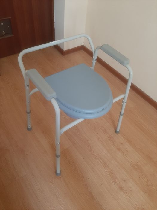 Продам санитарный стул