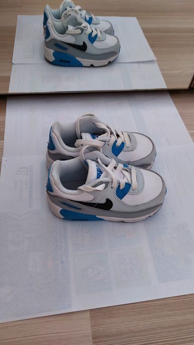 Детски маратонки Nike и подарък маратонки Skechers