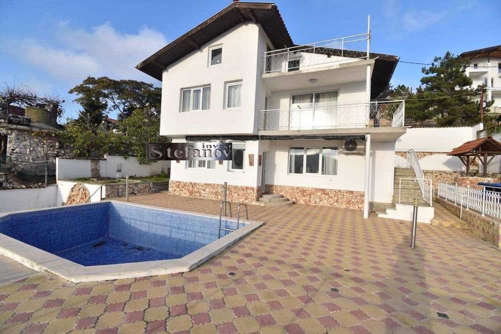 Къща/ Вила гр. Балчик в.з. Изгрев/ Албена