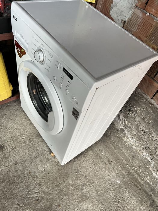 Пералня с марка LG