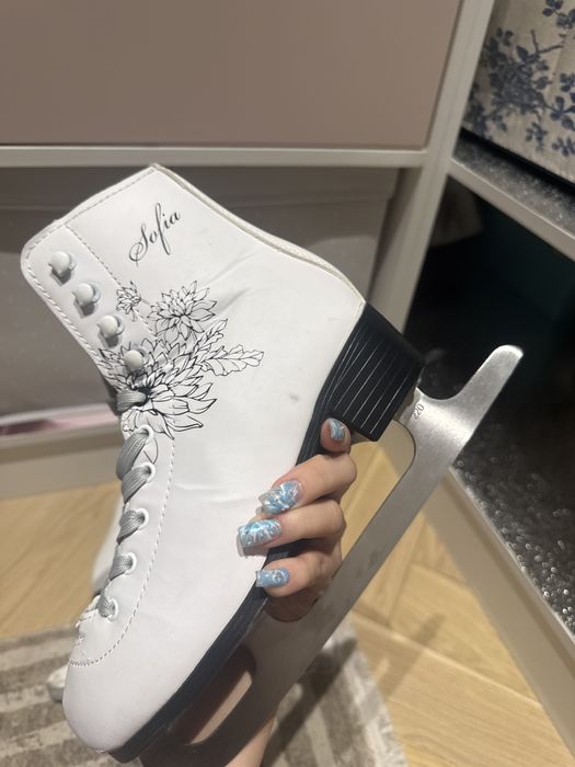 Обычные любительские коньки