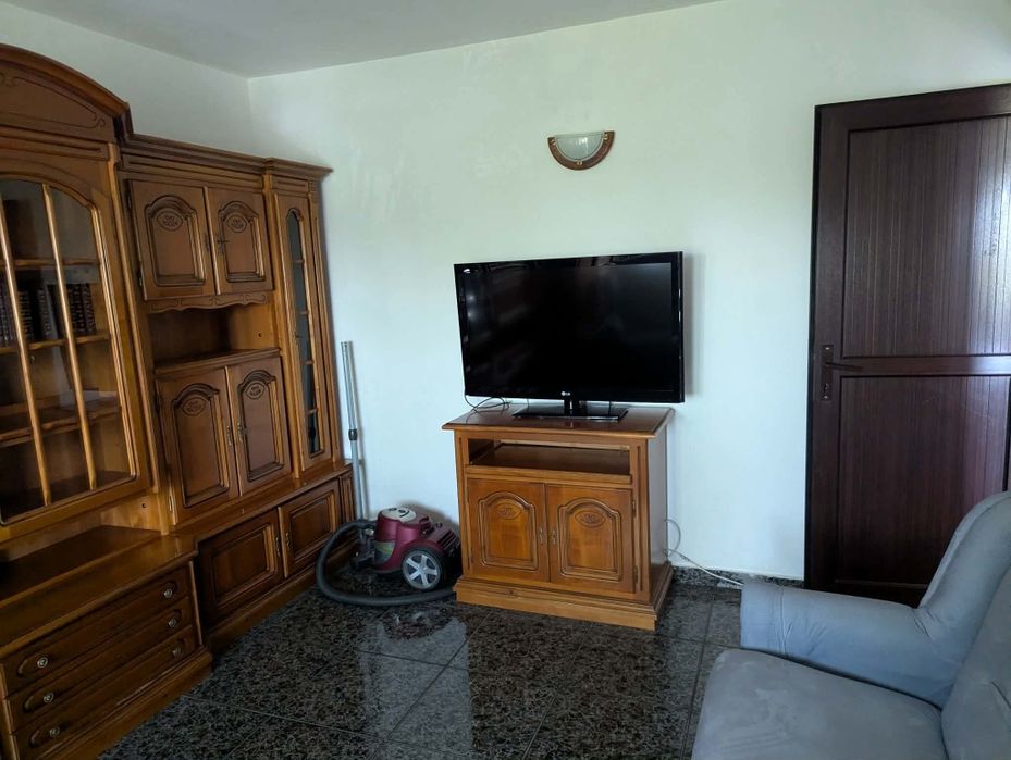 1 Mai Inchiriez Apartament Decomandat 2 camere Centrala