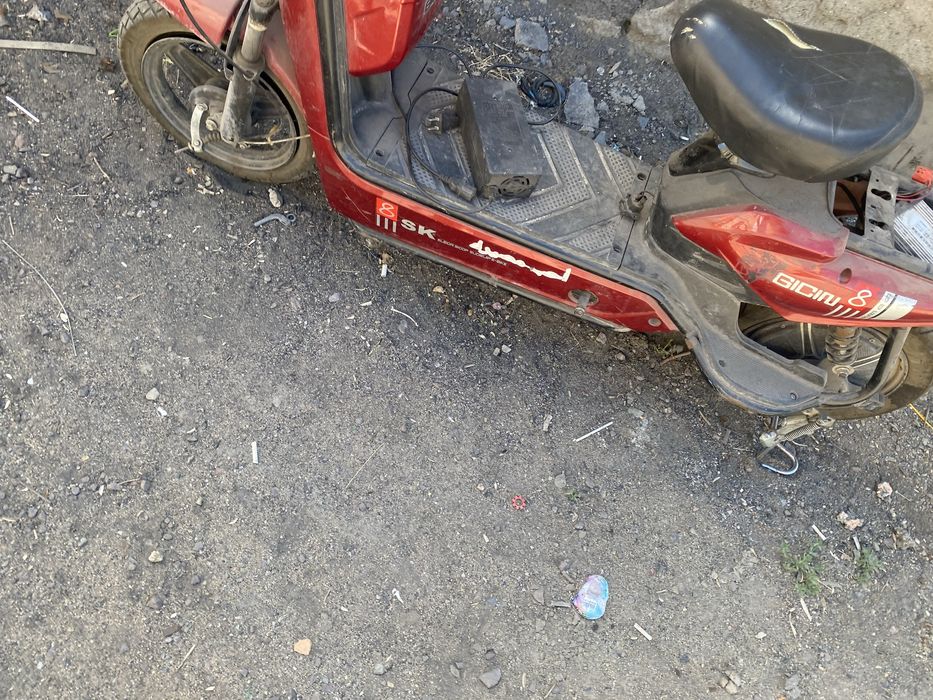Электроскутер SK8