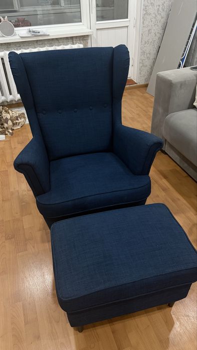 Продам кресло Икеа с пуфом
