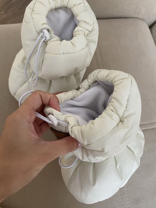 Продам детские пинетки(зима)