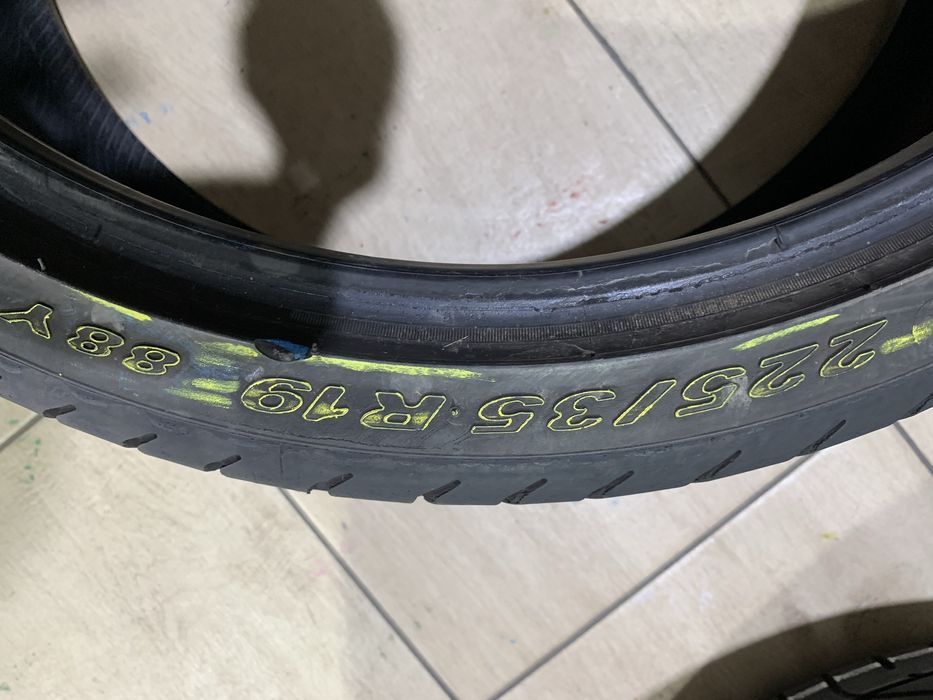 225 35 19 Pirelli de vara