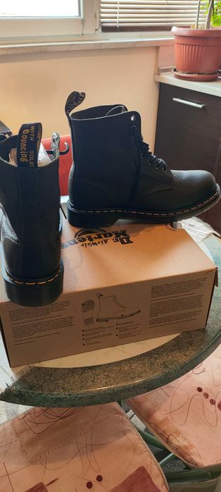 Dr.Martens 43 . Нови