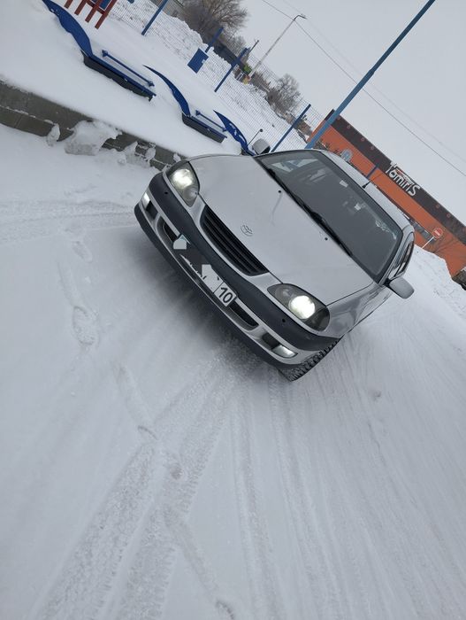 Продам Авенсис..