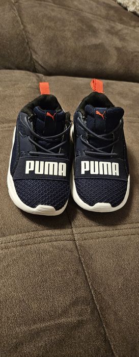 Adidași Puma mărimea 21 baietei