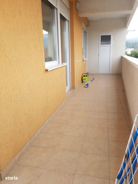 Apartament 2 camere, balcon și lift în Cetate