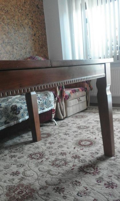 Продам хороший и добротный стол