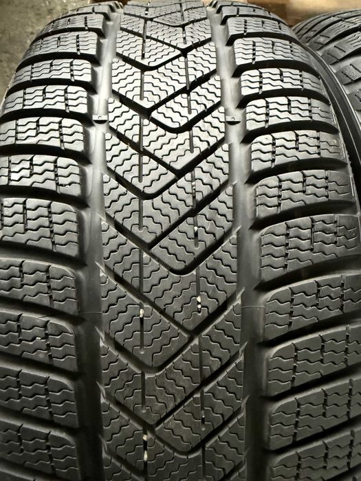 2x Anvelope noi de Iarna 245/45 r18 seal - Pirelli Sottozero 3 Winter