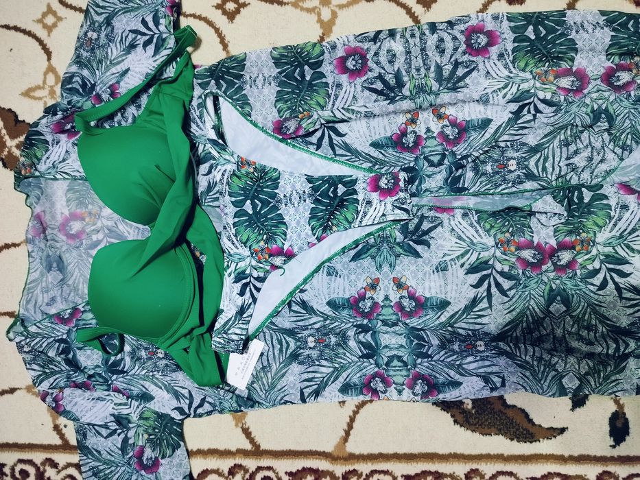 Купальник с накидкой