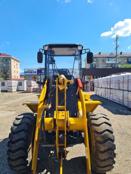 Продам фронтальный погрузчик
