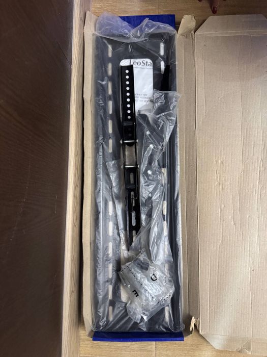 Крепежный кронштейн