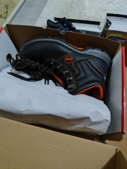 Bocanci pentru munca