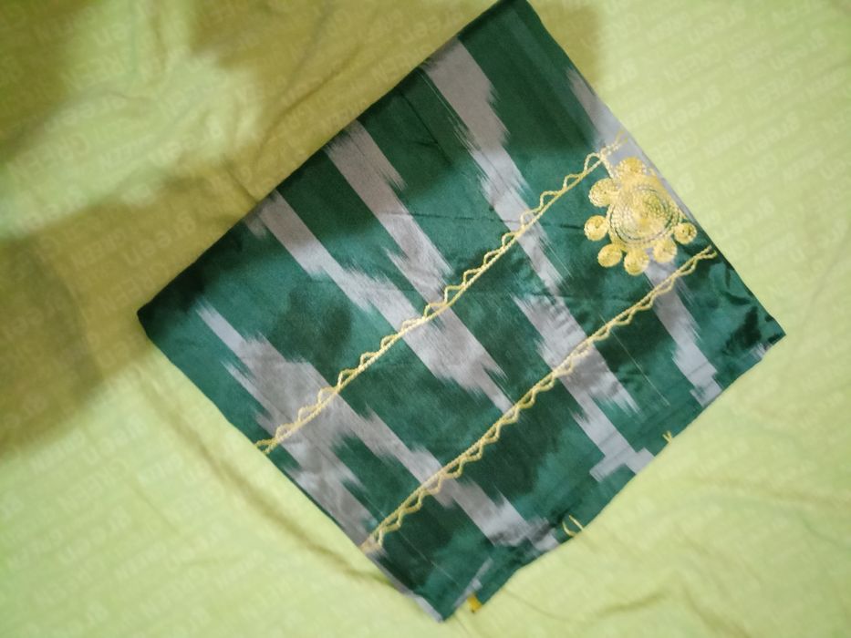 Платки атласные и тюбитейки 2 шт