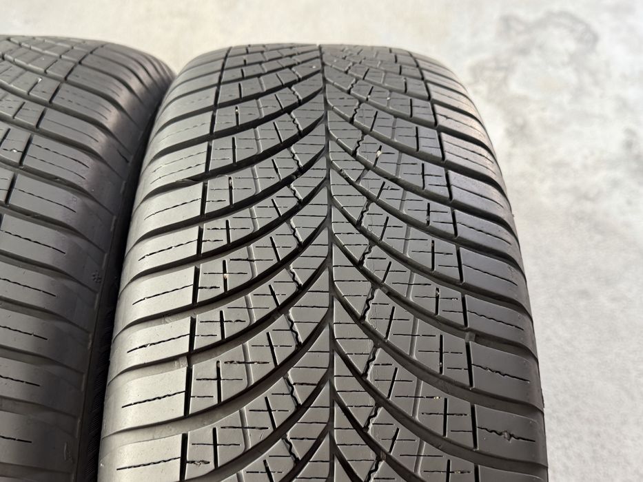 225/55/18 Goodyear 4Броя: 270€ 7.3мм Всесезонни гуми