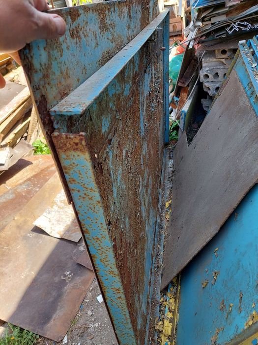 Продам металлические двери