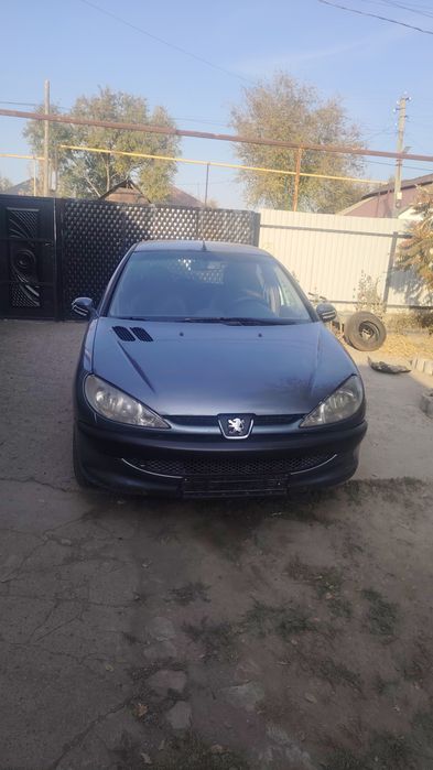 Продам Пежо в хорошем состоянии