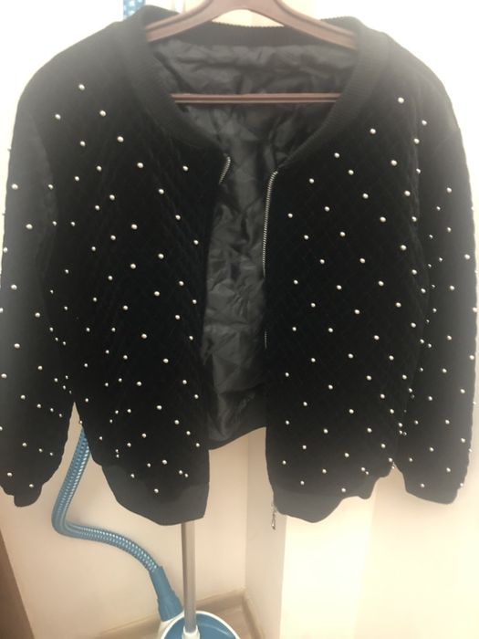 Продам куртку новая