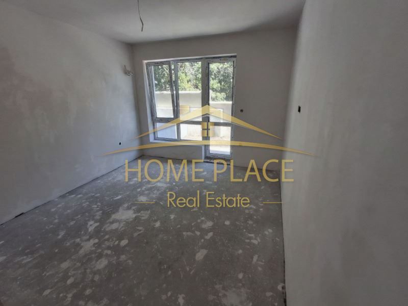 Продава се Тристаен апартамент в Варна, Бриз - 159 кв.м за 1931 €/кв.м - Снимка #1