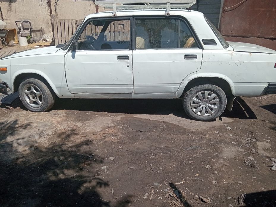 Продаю машыну семерка