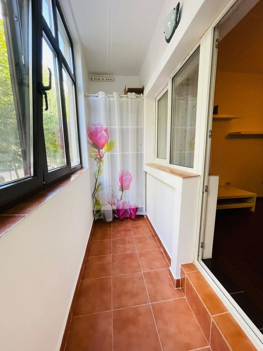 Închiriez garsoniera militari 42 mp