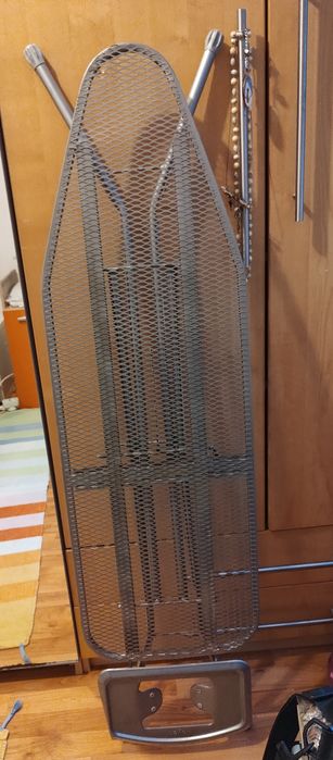 masă de călcat/ scândură de călcat