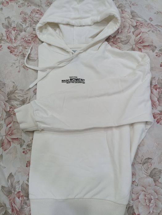 Толстовка за 2 000 тг