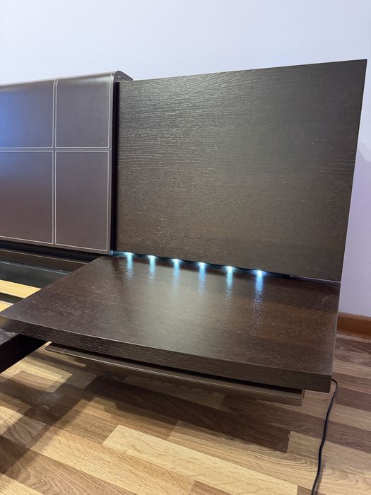 Спальный кровать