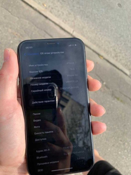 Продам айфон 64 памяти