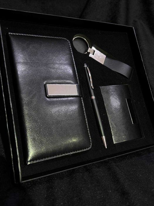 Ежедневник Ручка Пластик Брилок - VIP ПОДАРКА 4в1