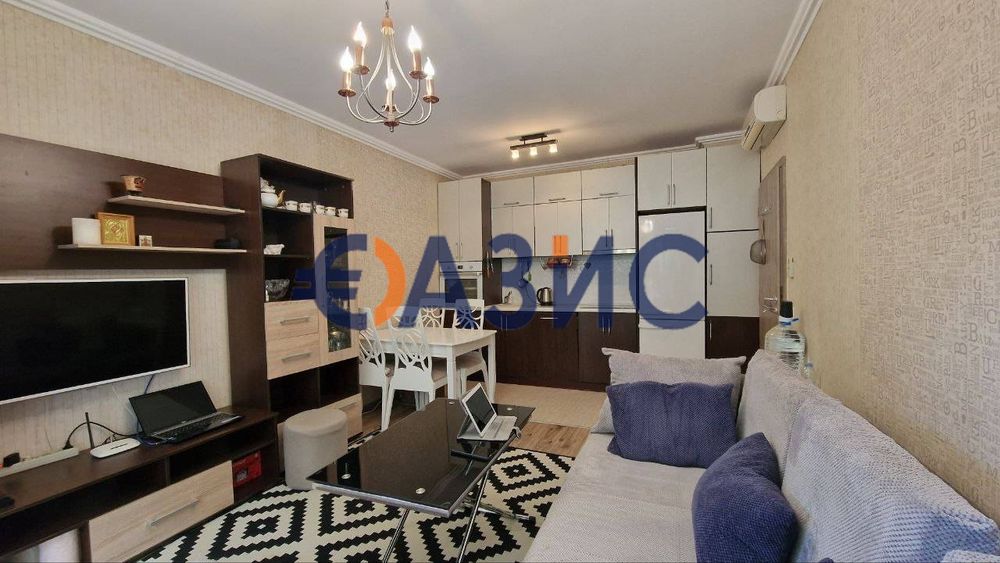 Продава се Двустаен апартамент в к.к. Слънчев бряг - 52 кв.м за 1520 €/кв.м - Снимка #3