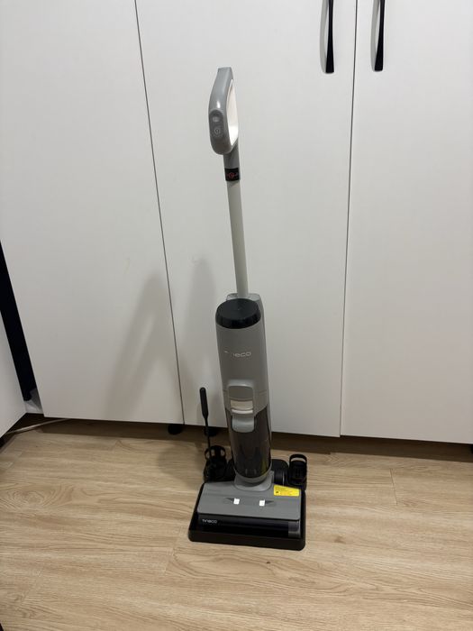 Aspirator vertical in garantie, cu spalare, fara fir, Tineco Ifloor 5