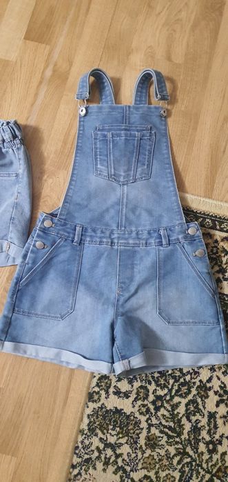 Вещи на девочку  маечки шортики сарафаны