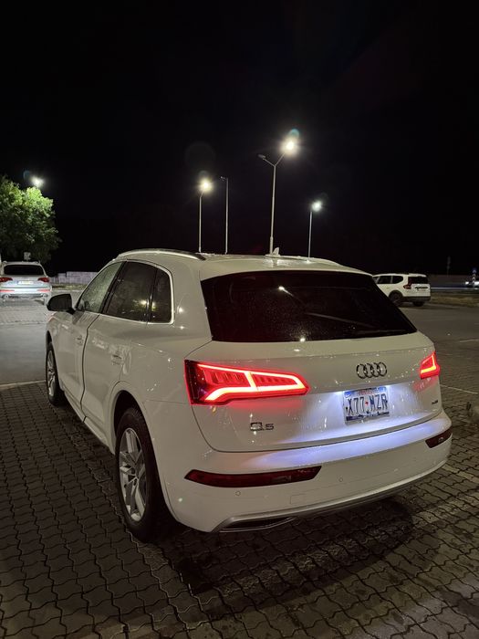 Ауди Q5 2,0 TFSI 2020