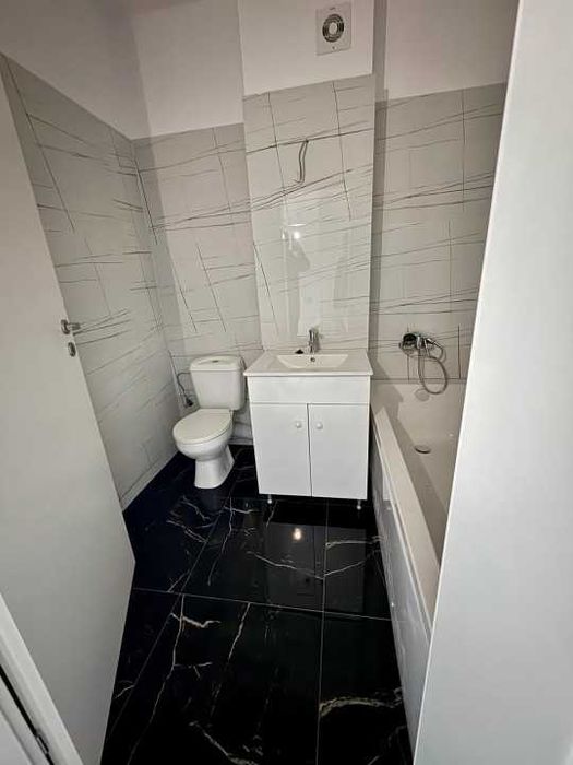 Garsoniera cartier Militari Residence - mutare imediata!!