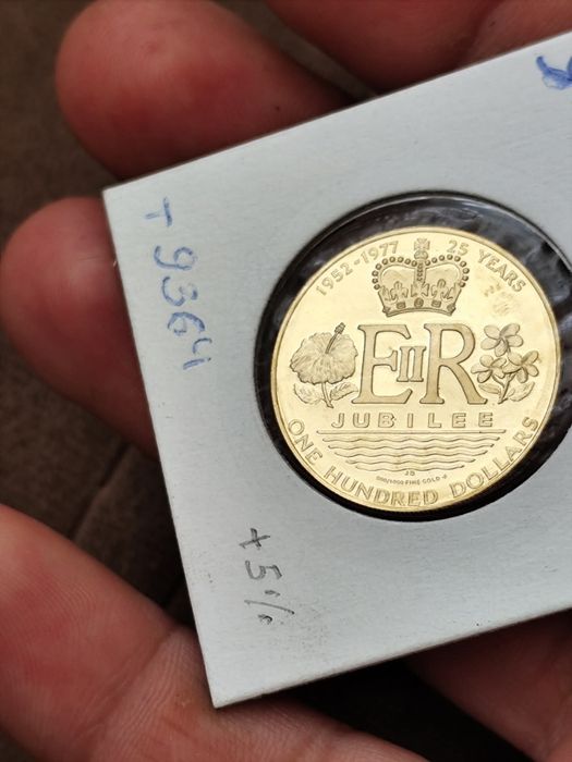 100 златни долара острови Кук