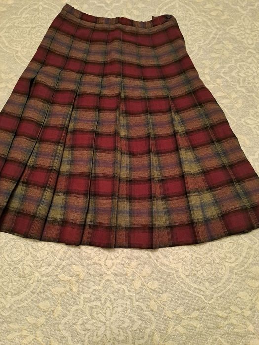 Продаётся шерстяная юбка в складку