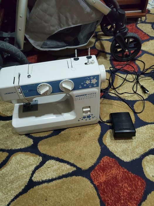 Швейная машинка электронная