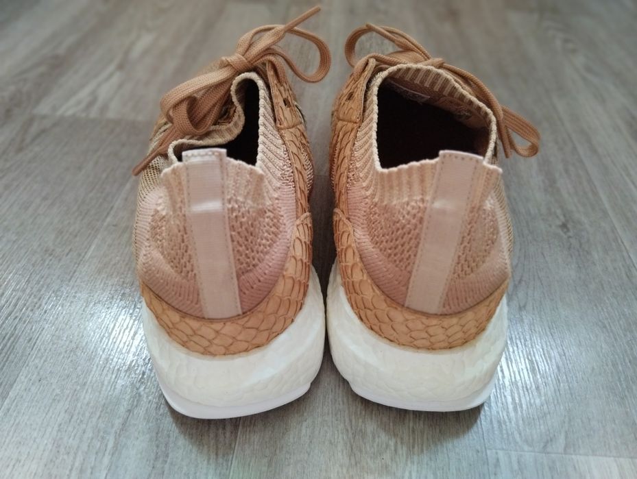 Adidas кроссовки