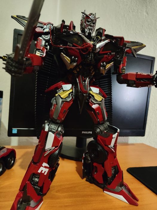 OV-01 BMB Оголемена Фигура на Sentinel Prime/Transformers