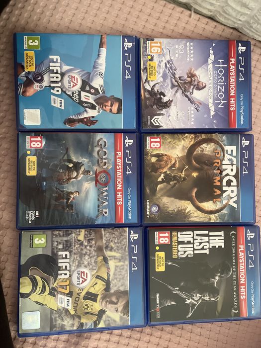 Vând jocuri de PS4,satre foarte bună