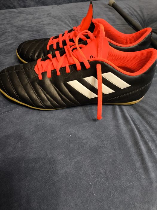 Футзалки Адидас кроссовки